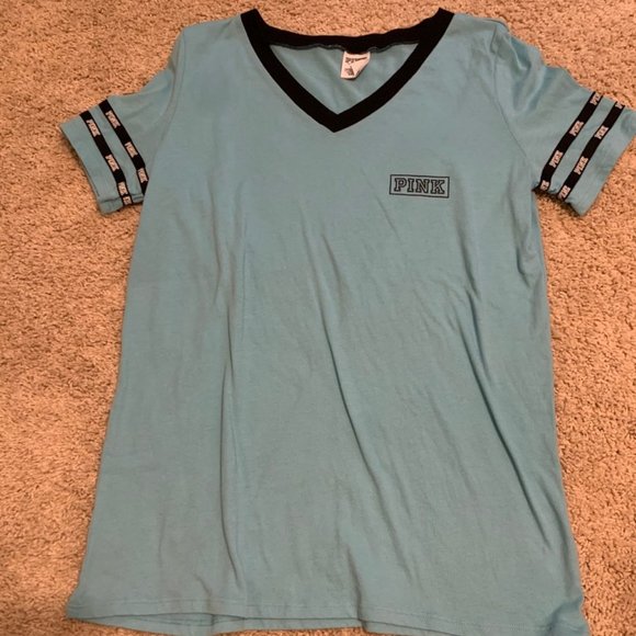 PINK Victoria's Secret T-shirt - Picture 1 of 2
